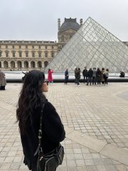 Louvre 🖤