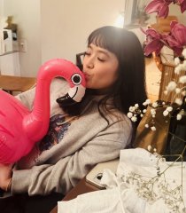 A Girl & Her Flamingo🦩